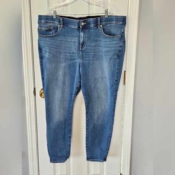Torrid Bombshell Skinny Stretch Women's Blue Jeans Size 26 Regular - Picture 1 of 4